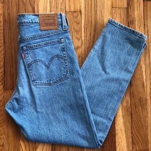 SOLD Levi’s Wedgie Jeans
